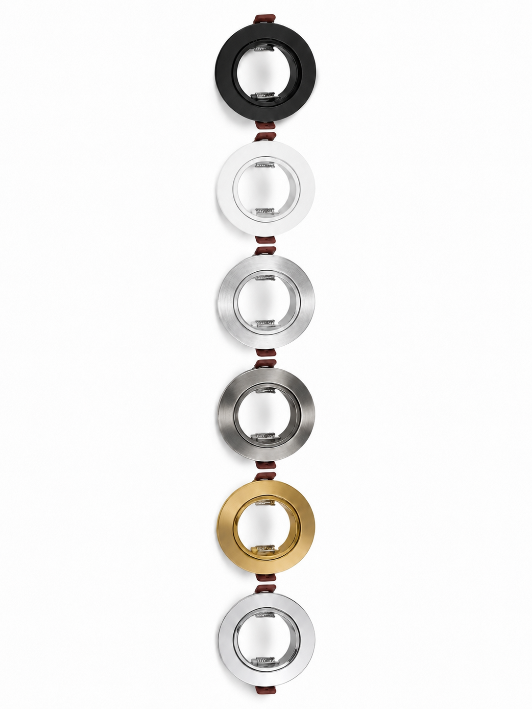 Sechs Einbaustrahler-Rahmenfarben im Vergleich: Schwarz, Weiß, Alu Silber, Edelstahl, Gold und Chrom.